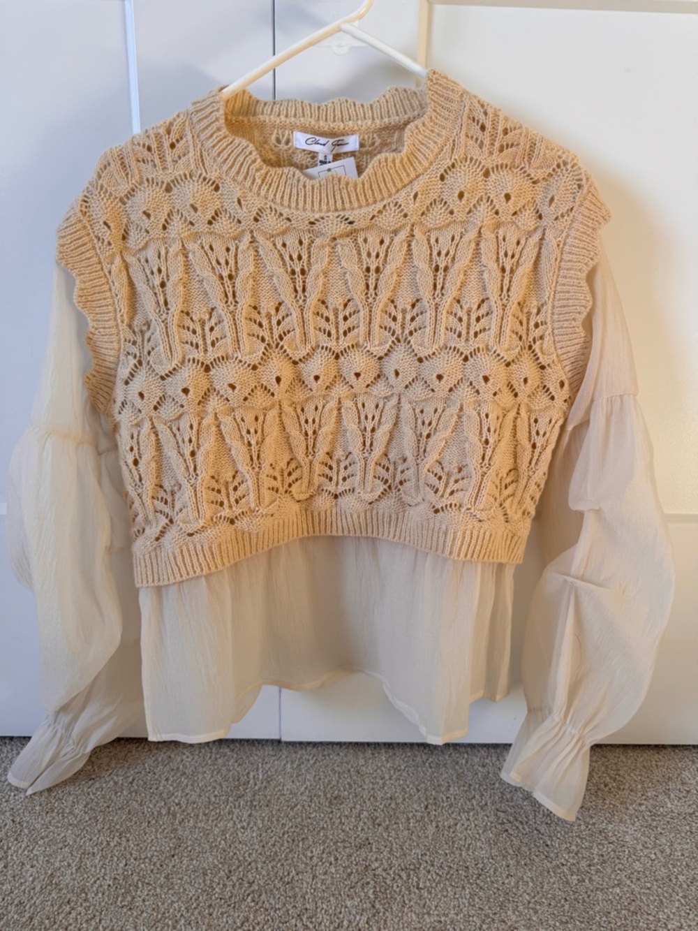 Chiffon-Sleeve Knit Pullover Top in cream size small nwt